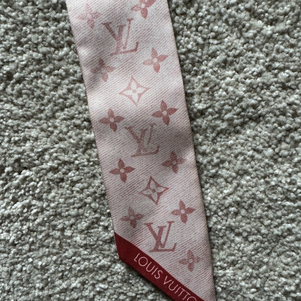 Louis Vuitton Pink and Red Monogram Scarf - Picture 4 of 6